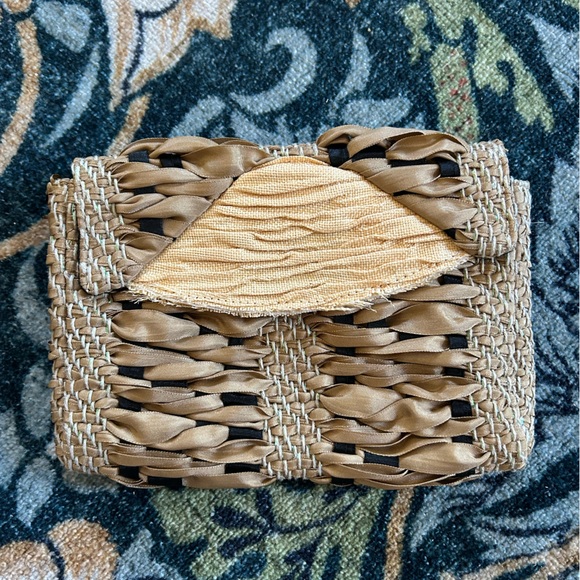 maria la rosa Handbags - Maria La Rosa Black and Tan Woven Metallic clutch
